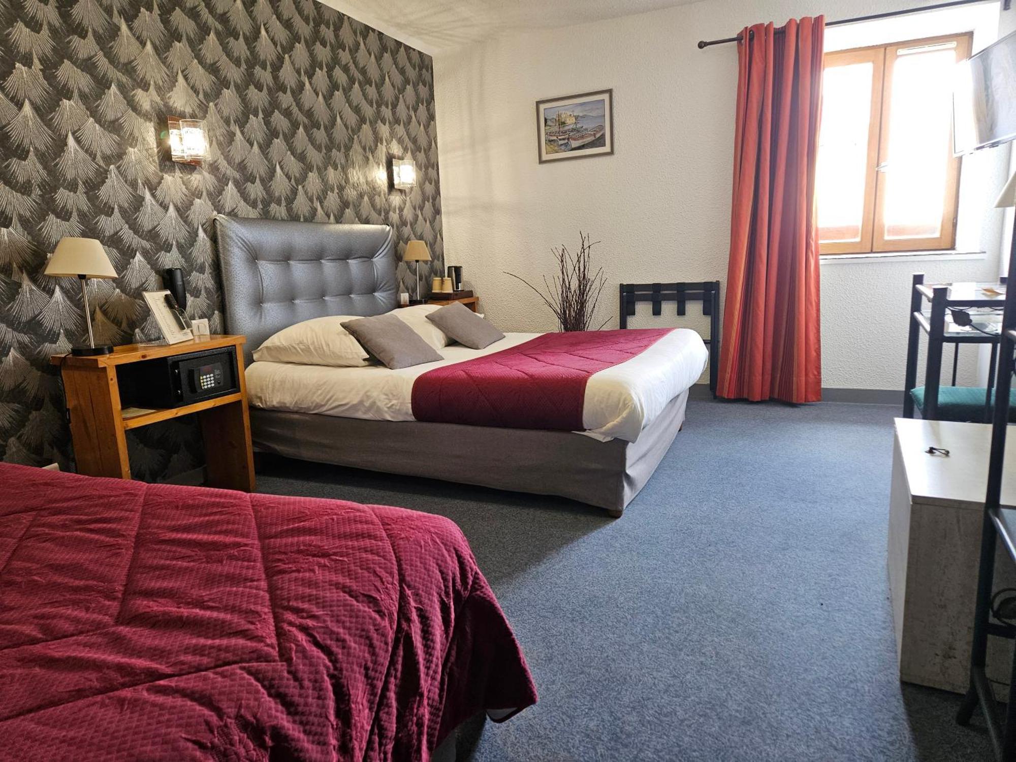 Hotel Le Val D'Amby Hieres-Sur-Amby Exterior foto